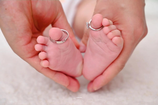 祁阳满月宝宝只放屁不排便