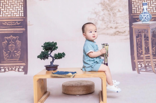 祁阳宝宝多久开始攒肚